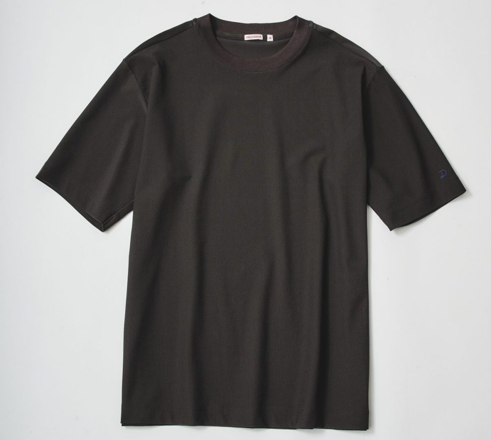Tシャツ ￥12,100 BROWN