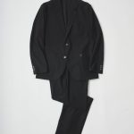 ジャケット　￥39,600 セットアップパンツ　￥19,800 BLACK