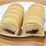 チョコクリームのふわもちちぎりパンの断面とチョコクリーム