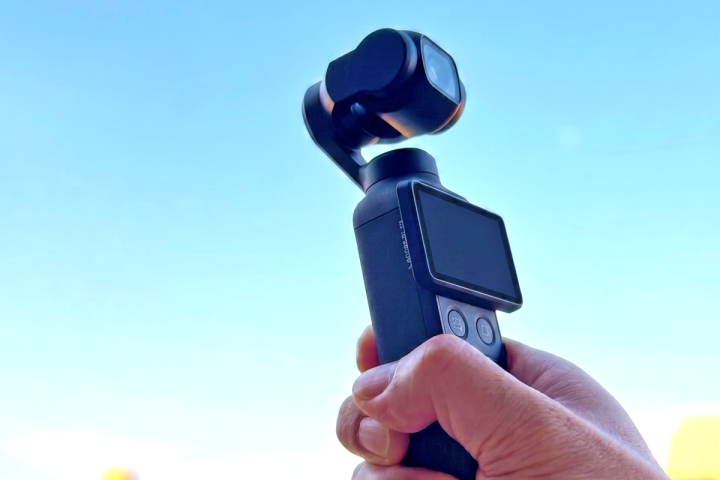 【手ブレなし最強ジンバルカメラ】SDカード不要!?DJI「OsmoPocket4」をガジェットマニアが徹底レビュー。旧アクセ互換性は?