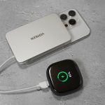 一度に２つのガジェットを充電可。