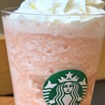 ホイップクリームとピーチフラペチーノが混ざった部分が一番おいしい