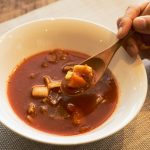 「完熟トマトのミネストローネ」はトマトのコクと酸味がきいていて美味。野菜も硬すぎないちょうどいい歯ごたえだ