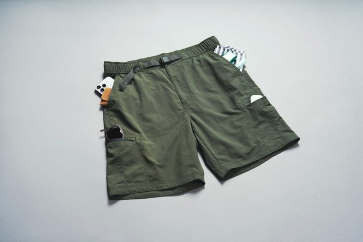 【ユニクロ】プロ絶賛「4000円以下の夏服」傑作3選。手ぶらOKの多収納ギアショーツ、ひんやり涼しいパンツほか