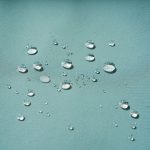 撥水性も備えた高機能生地を採用