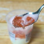 真ん中はクラッシュゼリーと白桃ダイス。