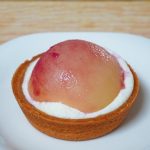 ローソンの「Uchi Café ごろっと1/2個分！桃のタルト」