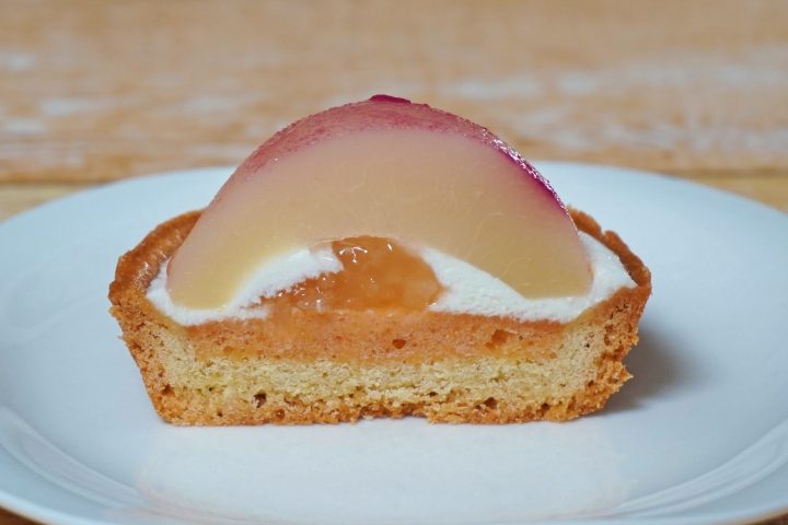 【ローソン新作】「桃づくし」スイーツ全品をグルメライターが実食!大迫力の果肉感、サプライズ食感…第一弾は驚きの絶品が揃った