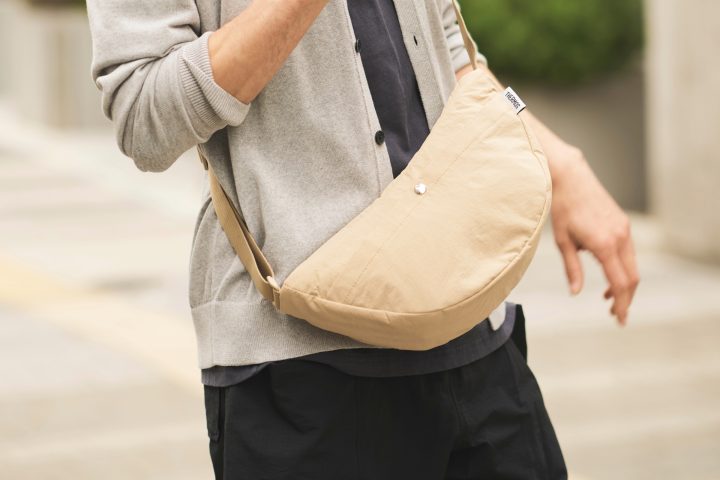 【夏のカバン選び】お洒落なのに雨も猛暑も無敵!CIEとサーモスの「隠れ高機能ショルダー」2選
