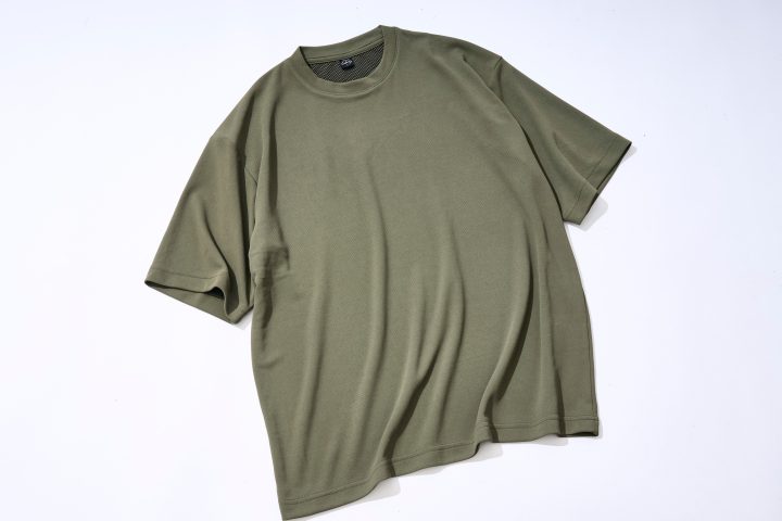 【ワークマンの980円“遮熱Tシャツ”が神】vsユニクロ・無印!ひんやり猛暑対策グッズを徹底比較。着るだけで−5℃、UVカット超軽量日傘、冷感スプレーも