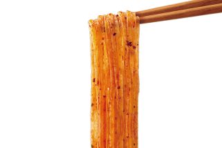 【一時は入手困難も】新感覚カップ麺「麺ピー」とセブン限定「ハートティラミス」が上半期バズグルメの筆頭だった！注目のアジア発食品2選