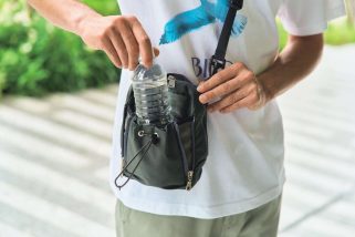 【手ぶら派の新常識】スノーピーク・チャムス・シーの傑作が勢ぞろい！“ボトル＋スマホ”をミニマルに持ち歩く最新ショルダー3選『上半期ヒットモノ大賞』