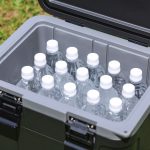 21Lサイズの収納目安は350mL缶なら28本、500mLペットボトルなら24本となる