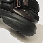 安定感抜群の厚底ソール