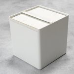 無印良品「卓上用 トイレットペーパーケース」¥1,090