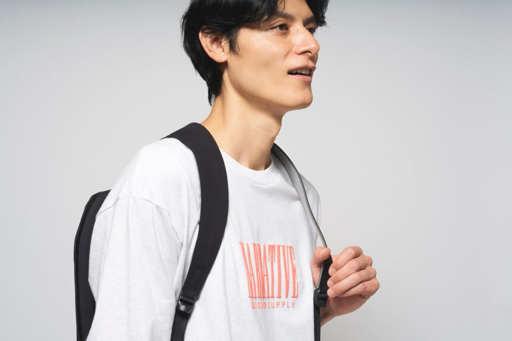 極薄ながら軽快に装着可能なハーネス