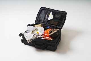 【大賞は珍しい4輪ソフト型】狭い場所でも荷物が出せるCIEの傑作が1位！プロが審査した「カバン大賞」スーツケース部門ベスト3を解説