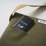 付属の専用バッテリーをポケットにセットするだけで、すぐに使える手軽さがいい