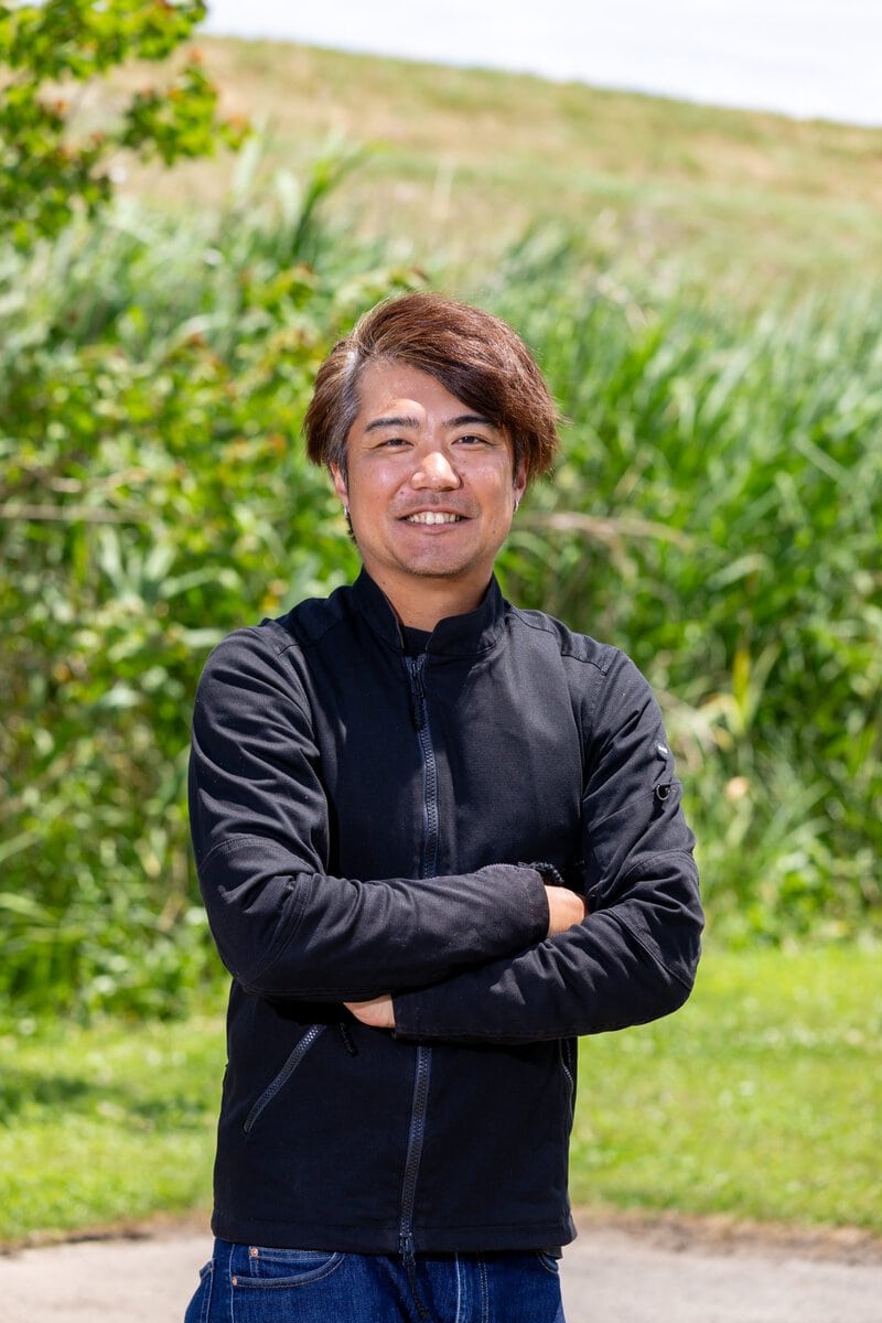 フリーライター 高橋祐介さん バイク愛が高まり、自宅に半自動溶接機を導入し、自作バイクパーツ作りにハマっているフリーランスライター