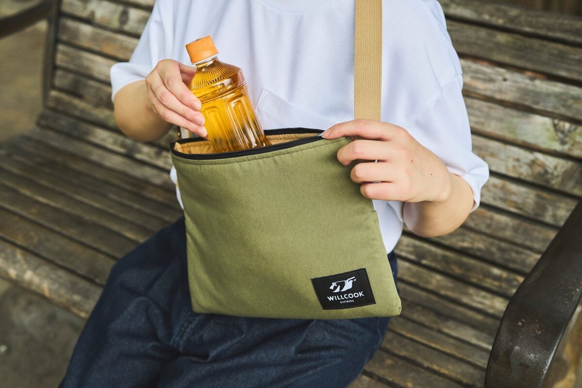 買ったばかりの温かい飲み物を入れておけば最適な温度で保温できる。赤ちゃんのミルクやおしりふきを温めて使うのもアリ！