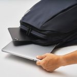 デバイス類もしっかり収まる