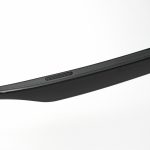右テンプルの横をタッチしたりスライドしたりして、アプリ操作ができます