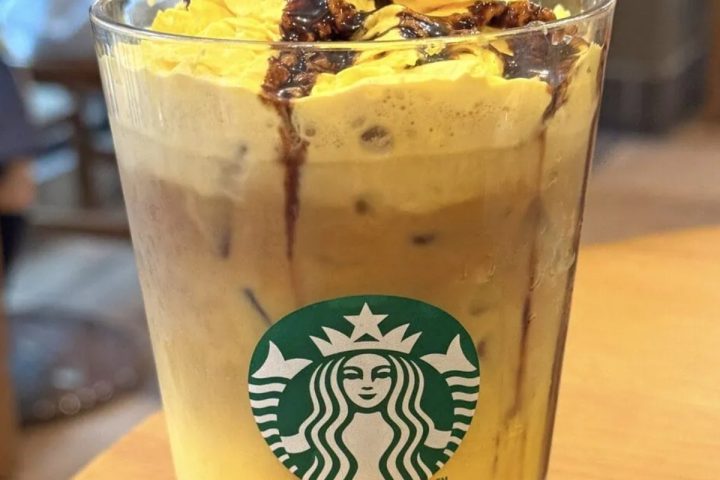 【スタバ新作690円】ピカチュウを見事に再現したラテの至高の甘さとほろ苦さ!マニアが実飲レビュー