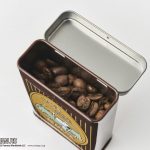 コーヒー豆が入れられるミニ缶付き。