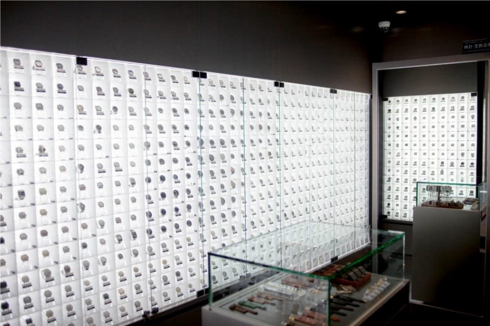 まるで時計のミュージアム！　日本最大級の品揃え『黒船時計店』がリニューアルオープン
