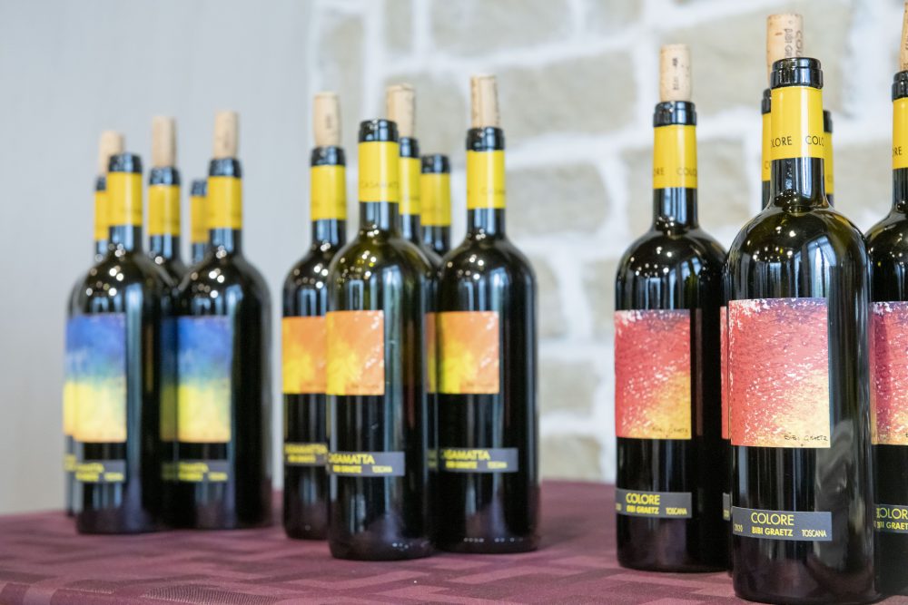 イタリアワイン「ビービー・グラーツ」中央は2020カザマッタ ロッソ。