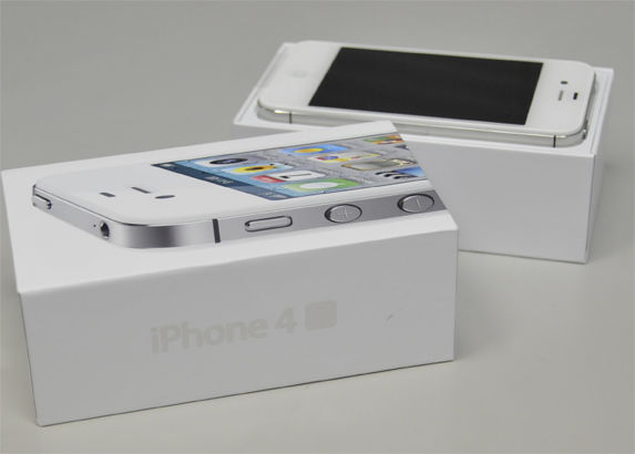 iPhone 4S発売！ Apple Store銀座店直撃レポート＆早速さわってみた