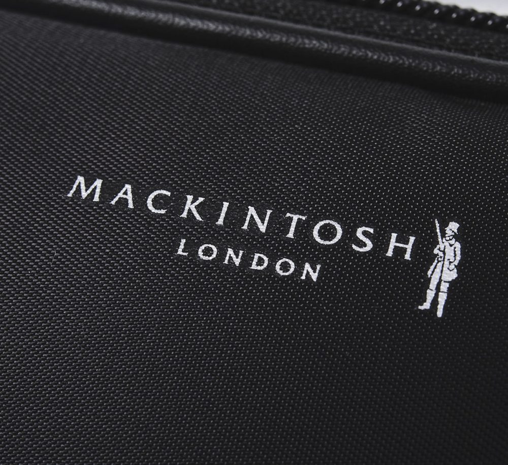 5月25日（金）発売！【モノマスター最新号】マッキントッシュ ロンドンの上質多機能整理バッグが付録！