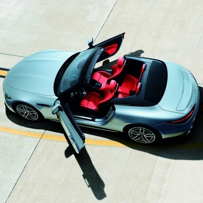 70周年を迎えたベンツの“SL”新型は「2+2シート復活」「初の直列4気筒