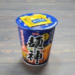 「明星 麺神カップ 家系豚骨醤油」