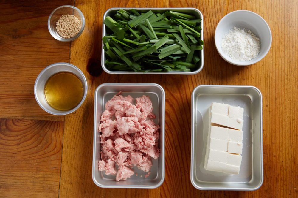 所要時間約４分！万能肉つまみ「カタクリいらずのひき肉ニラ豆腐」のレシピ