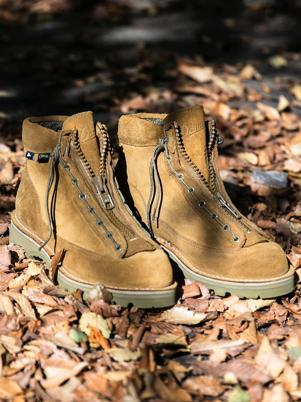 「Danner×Pilgrim Surf+Supply」アウトドアとアーバンを繋ぐ一足に要注目です！