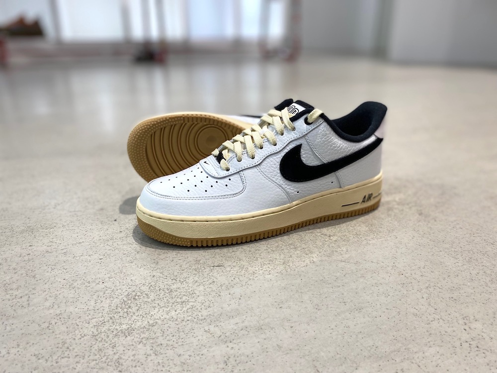 NIKE WMNS AIR FORCE 1 '07 LX