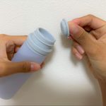 凍らせる作り方2：水漏れを防ぐキャップをはめる