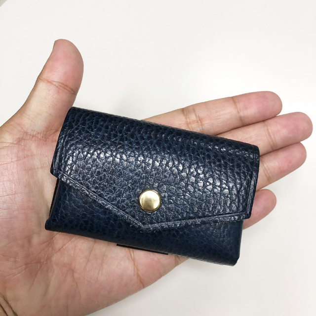 手のひらサイズの財布がとにかく便利すぎる！