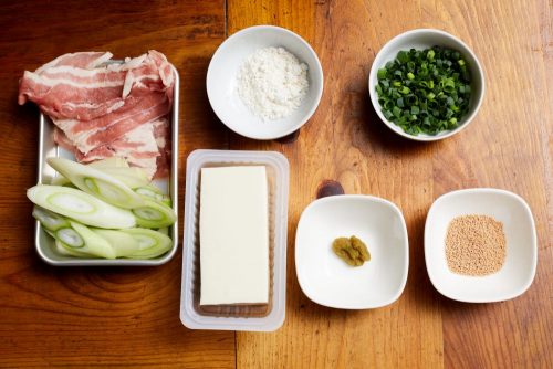 家飲みに、6分でできる男の肉つまみはいかが？ 簡単すぎる「ホワイティ豚バラ肉豆腐」！
