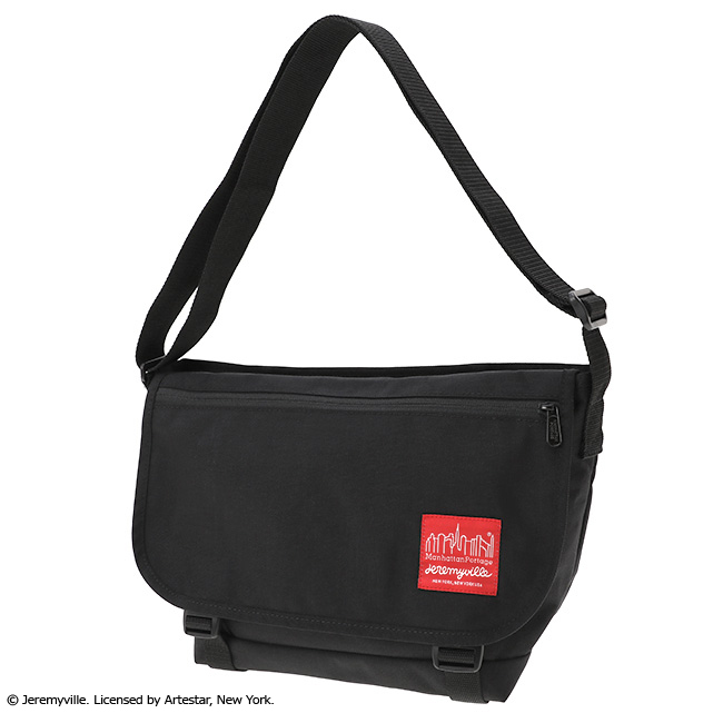 「Nylon Messenger Bag JR Flap Zipper Pocket Jeremyville NYC」￥16,500／W42×H25×D17㎝／直営店舗限定