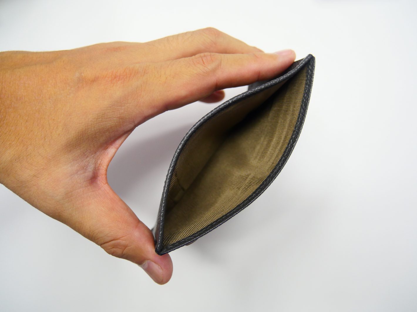 購入後２ヶ月！ FARO（ファーロ）の財布がバツグンに使いやすい！