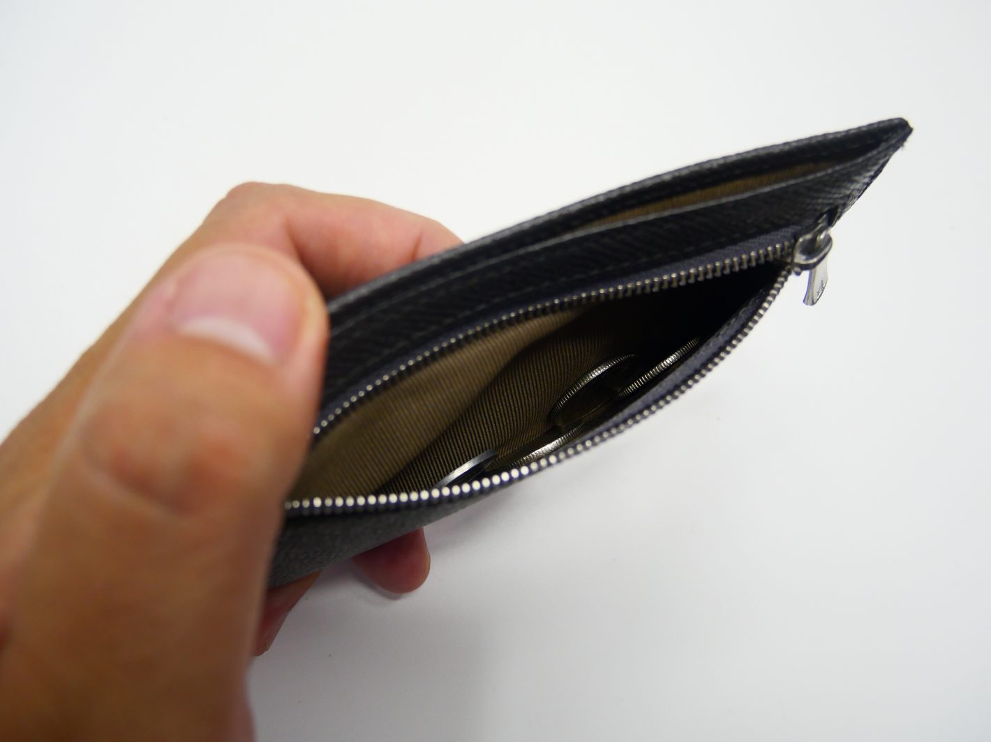 購入後２ヶ月！ FARO（ファーロ）の財布がバツグンに使いやすい！