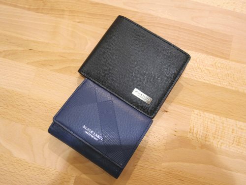 使ってみた】このミニ財布がスキのない作りですごい！ ブラック