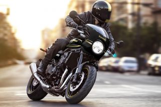 【究極の旅バイク ベスト3】快適にロングツーリングできる最優秀な名車とは!?「バイク・オブ・ザ・イヤー2022」