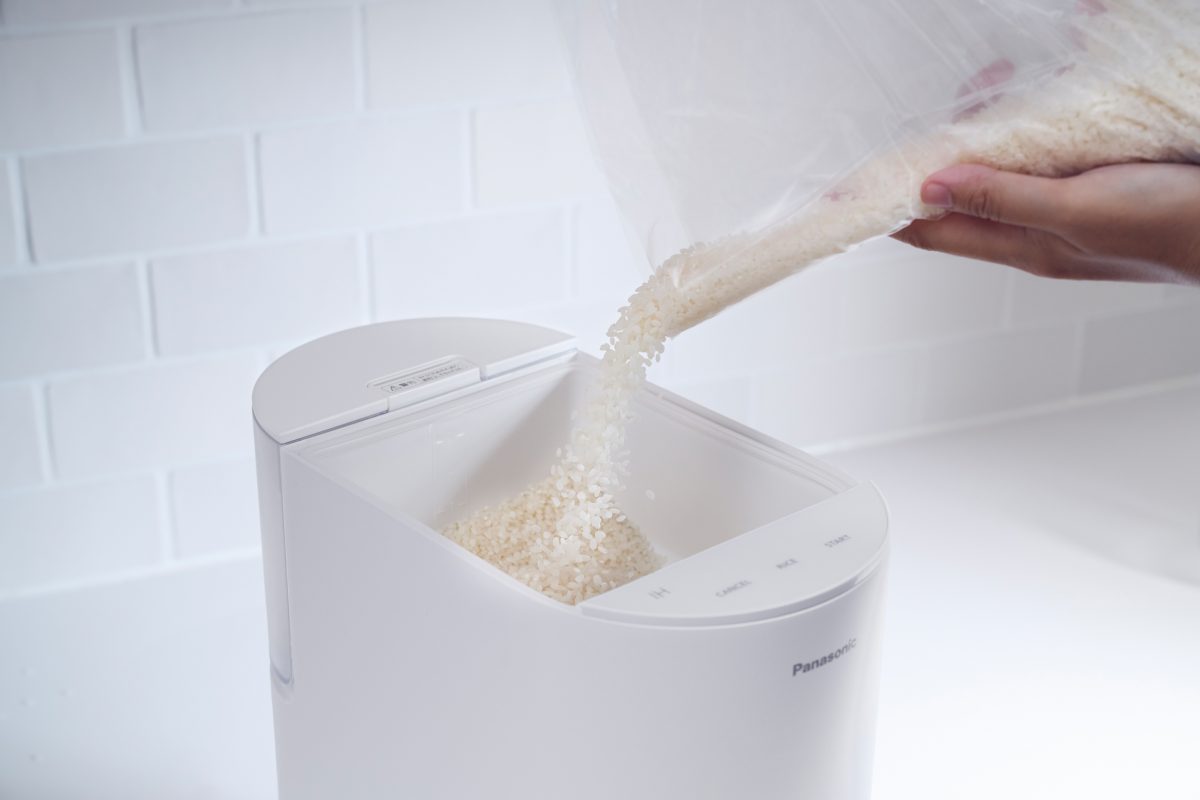 約2㎏入れられる無洗米専用の米タンク