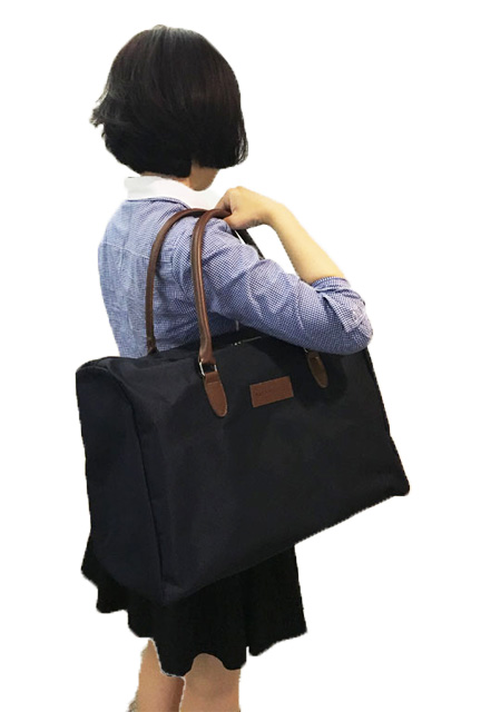 ナノ・ユニバースのBIGボストンバッグは女性にも使いやすいんです！【MonoMax11月号特別付録】