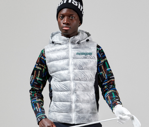 太陽光を吸収する蓄熱保温素材「マンシングウェア」の新作ゴルフウェア