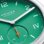 ドイツの高級時計ブランドのノモス グラスヒュッテはクラブキャンパスシリーズの新たなコレクション（コーラルピンク、エレクトリックグリーン）をローンチ