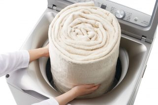 「タイパ最強の洗濯機」家族5人×2日分の洗濯物が一度に!? AQUAの大容量全自動洗濯機がすごい